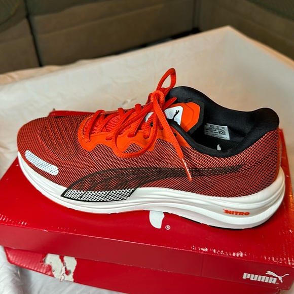 Men’s Puma Running Sneakers - Picture 1 of 6